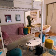 Stylish, bohemian Studio in the centre of Exarchia