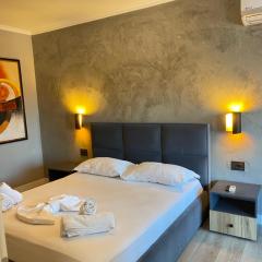 Modern Skyline Studios- Elegant Stay in New Bazaar