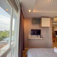 Finn Room Plus 38 sqm & The Patio by BHB