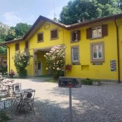 New Generation Hostel Como Lake
