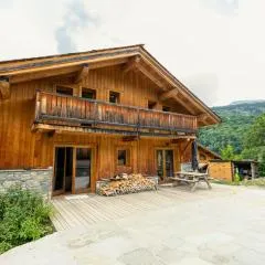 Authentic and Spacious Chalet in Méribel 5 Bedrooms