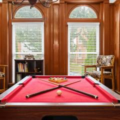 Historic 3-BR Downtown Bourbon Getaway