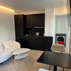 Luxury Apartment Champ de Mars Eiffel Tower