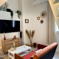 Le Cardinal-Cosy studio-Clim-WiFi-Ecusson Montpellier-LaConciergerieByNina