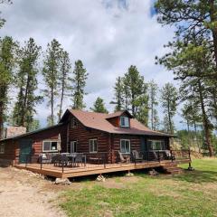 Newly updated! Pine Lodge, Cabin and bunkhouse