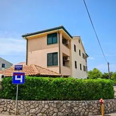 Apartments Ravlic