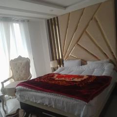 Holiday Modern suite