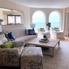 417 Seascape Villas, Beachfront! Stunning Views! Pool!