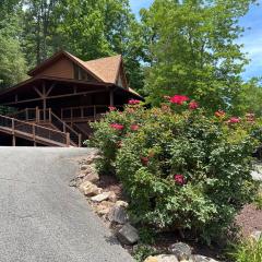 Kelly's Cozy Cabin 4 bedroom Parkway