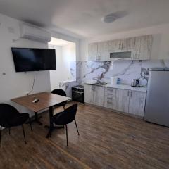 Apartman Oaza mira-Titova vila-Ergela Karadjordjevo