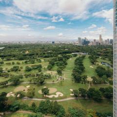 Modern Coastal Design 1 BR Condo Golf View BGC