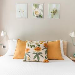 Title V Lemon Fresh Pool View Gym Hammam