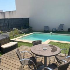 Pleasant modern house t4 airco pool jacuzzi parking