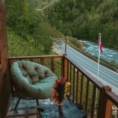 River Deluxe Botıque