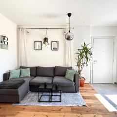 Vienna Nest, central and quiet with balcony and garden, self check-in