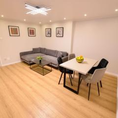 Libra Apartment - Two Bedrooms - 5 Guests - Next To Cismigiu Gardens