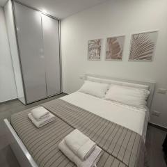 July's Beach Apartment
