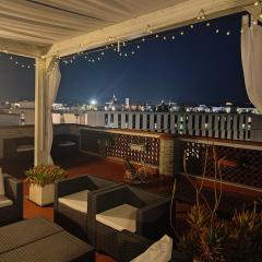 Panoramic Luxury Little Penthouse