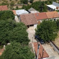 Apartments with parking spaces Konjevrate, Krka - 24487
