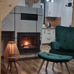 Domki pod lasem Gorce z kominkiem i jacuzzi