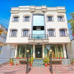 Super Collection O Bani Park Near Collectorate Circle Formerly Anuja Palace