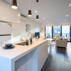 Modern 3-level Townhouse FreeParking