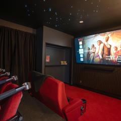 Free Parking -Kids Games Room w PS5, Arcade- Central-7 Bathrooms- Cinema