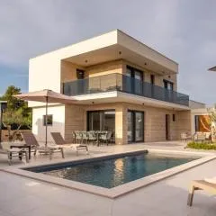 Moderne Villa in Brodarica mit Meerblick & Pool - bei Šibenik