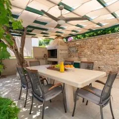 Casa ol'Bol - Modern Apartment with Seaview and Private Large Backyard
