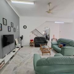 ACACIA GUESTHOUSE by Zamanja