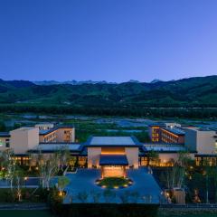 新疆华美胜地那拉提智选假日酒店