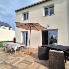 Beautiful 3 bedroom house close to the sea