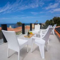 Ocean Vibes with sea view and private heated pool