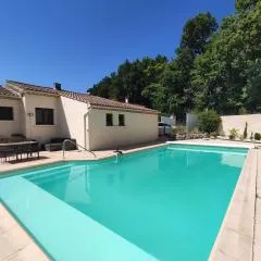 Charmante villa avec piscine à 8 minutes d'Uzès