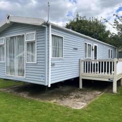 Superb Caravan At Broadland Sands Holiday Park Nearby Lowestoft Ref 20322Bs