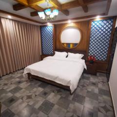 Yueshan Inn
