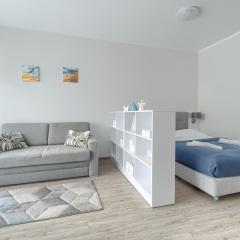 Grunwaldzka 12 - Studio z wanną i trasem - 50m od plaży Mieszkanie 2d i 2c
