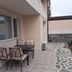 Апартаменти и стаи Мони Холидейс