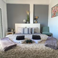 Small Oasis-Über den Dächern von Athen