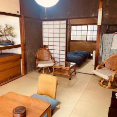 like living in a traditional Japanese house, one group per day