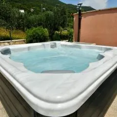 Oasis of peace with jacuzzi