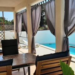 SEA YA - two apartments house with heated pool - 150m from beach