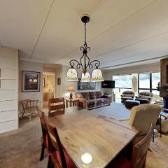 2 Bed 2 Bath Condo Steps Away From Recreation!