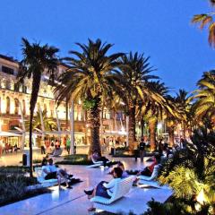 Urban City Apartment Vikttoria 2025