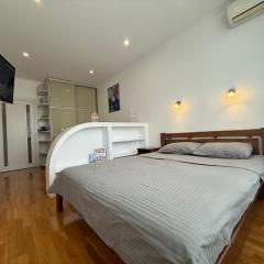 Осокорки, Позняки River Mall