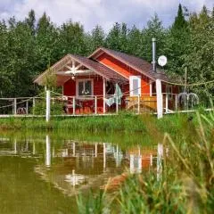 Paras bungalow uima-altaalla