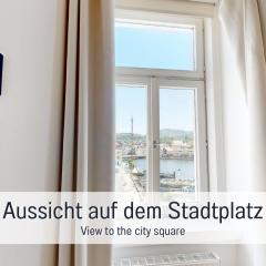 Salzkammergut Homes Gmunden - Suite Marie Antoinette, Blick auf den Stadtplatz, Traunseeblick - ideal für Paare und Kulturinteressierte