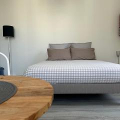 Studio élégant, central, pour 2 personnes