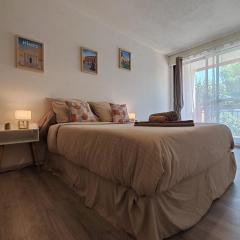 studio Nimes capouchiné parking et balcon proche centre