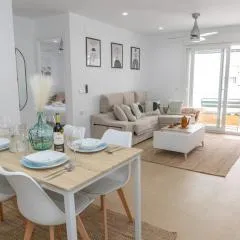 Casa Melva | Primera línea con terraza, moderno